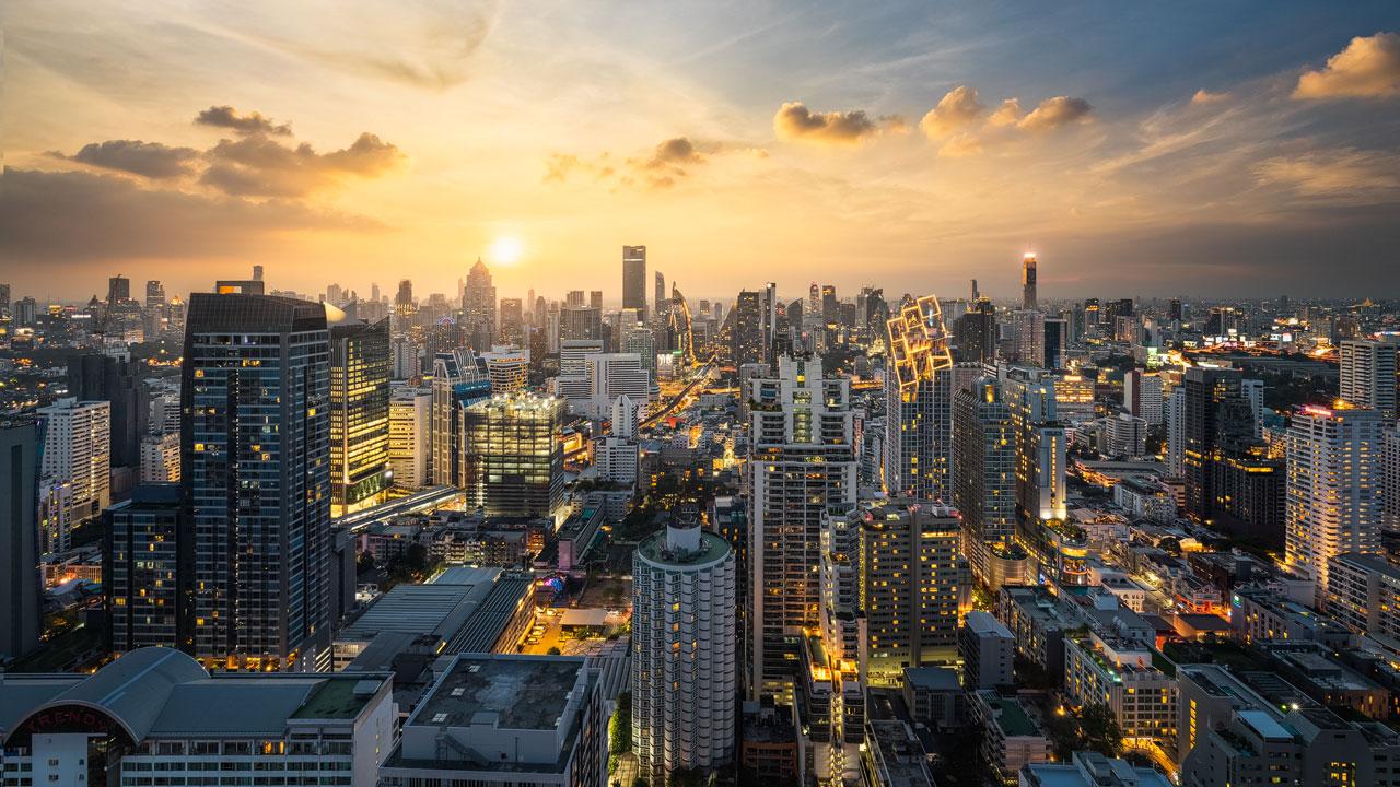 Time-Blend Foto der Bangkok Sukhumvit Skyline