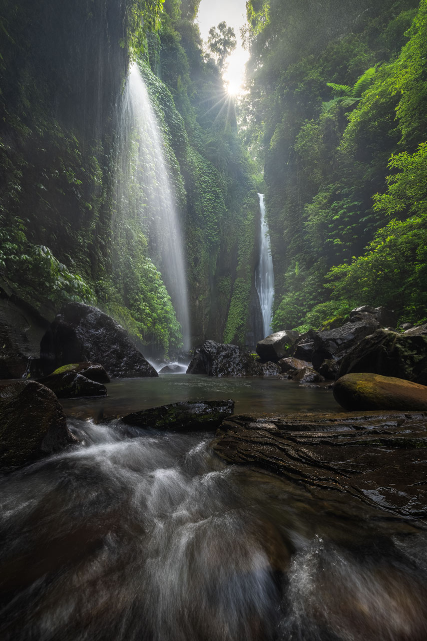 Der versteckte Wasserfall nahe des Sekumpul Wasserfalls auf Bali